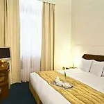 Arni Domotel