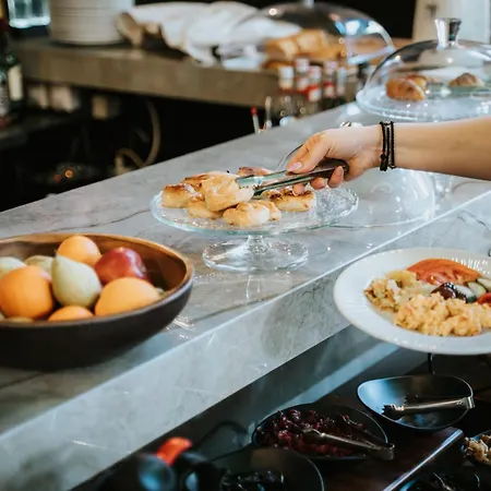 מלון Arni Domotel 4*