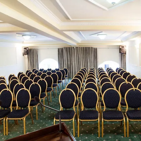 Arni Domotel Hotell 4*