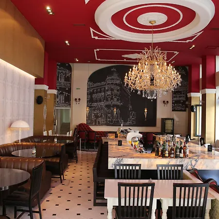 מלון Arni Domotel 4*