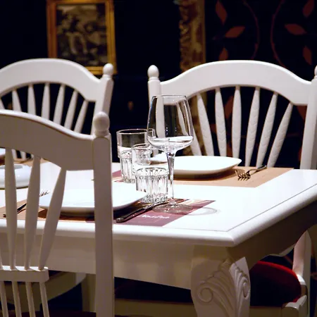 Arni Domotel מלון