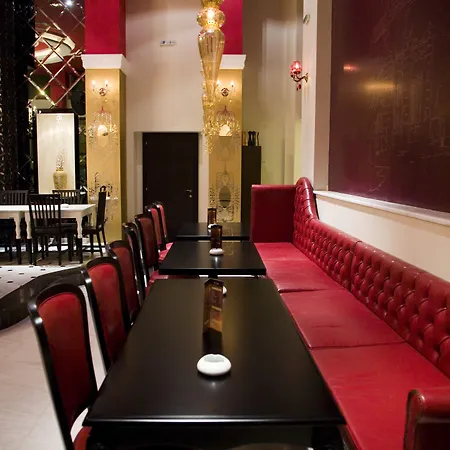 Hotell Arni Domotel 4*