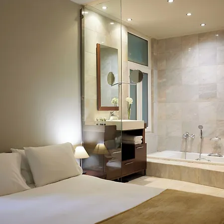 Arni Domotel Hotell 4*