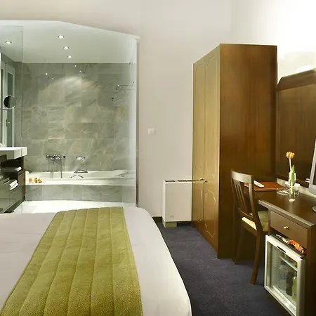 Arni Domotel Отель 4*