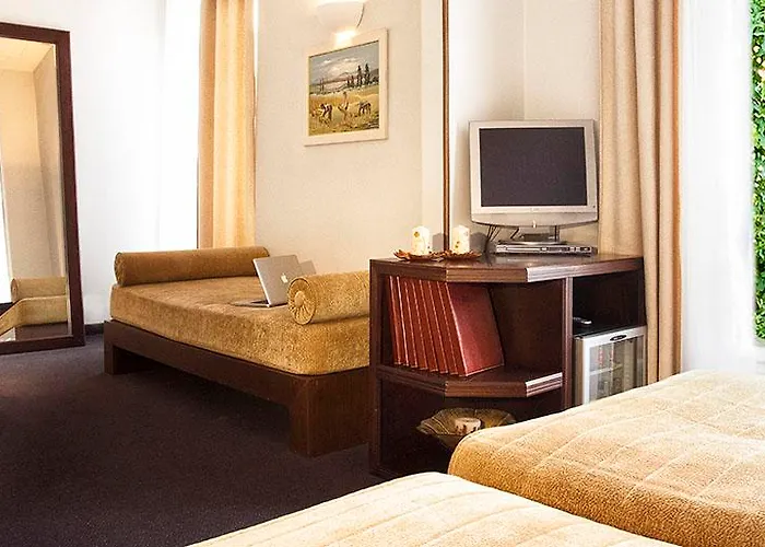 Arni Domotel מלון