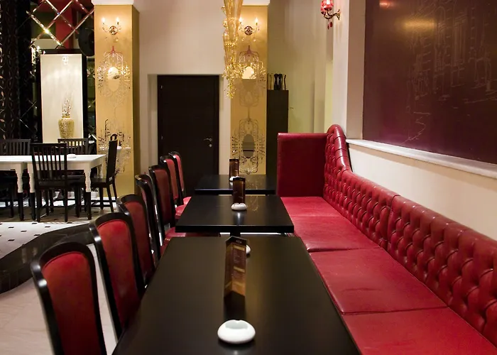 מלון Arni Domotel 4*