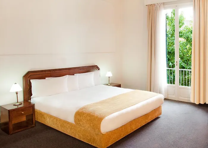 מלון Arni Domotel 4*